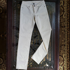 VS Pencil white corduroy pants!  GREAT FOR FALL!